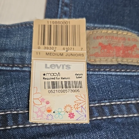 Levi's Women's Dark Blue Boot Cut Leg Jeans,sz 11 Junior. - Picture 4 of 8